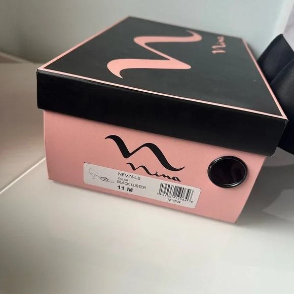 NINA - NEVIN LS BLACK LUSTER HEELS RHINESTONE DETAIL WOMENS SIZE 11 NEW IN BOX - Picture 7 of 8